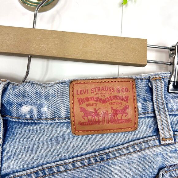 Levi's Jean Shorts Womens Size 27 Blue Denim High Rise Wedgie Distressed Cut Off - Picture 2 of 13